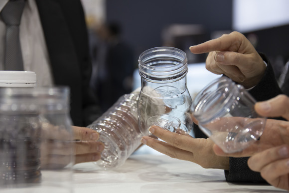 Bottles & Shapes container consultancy
